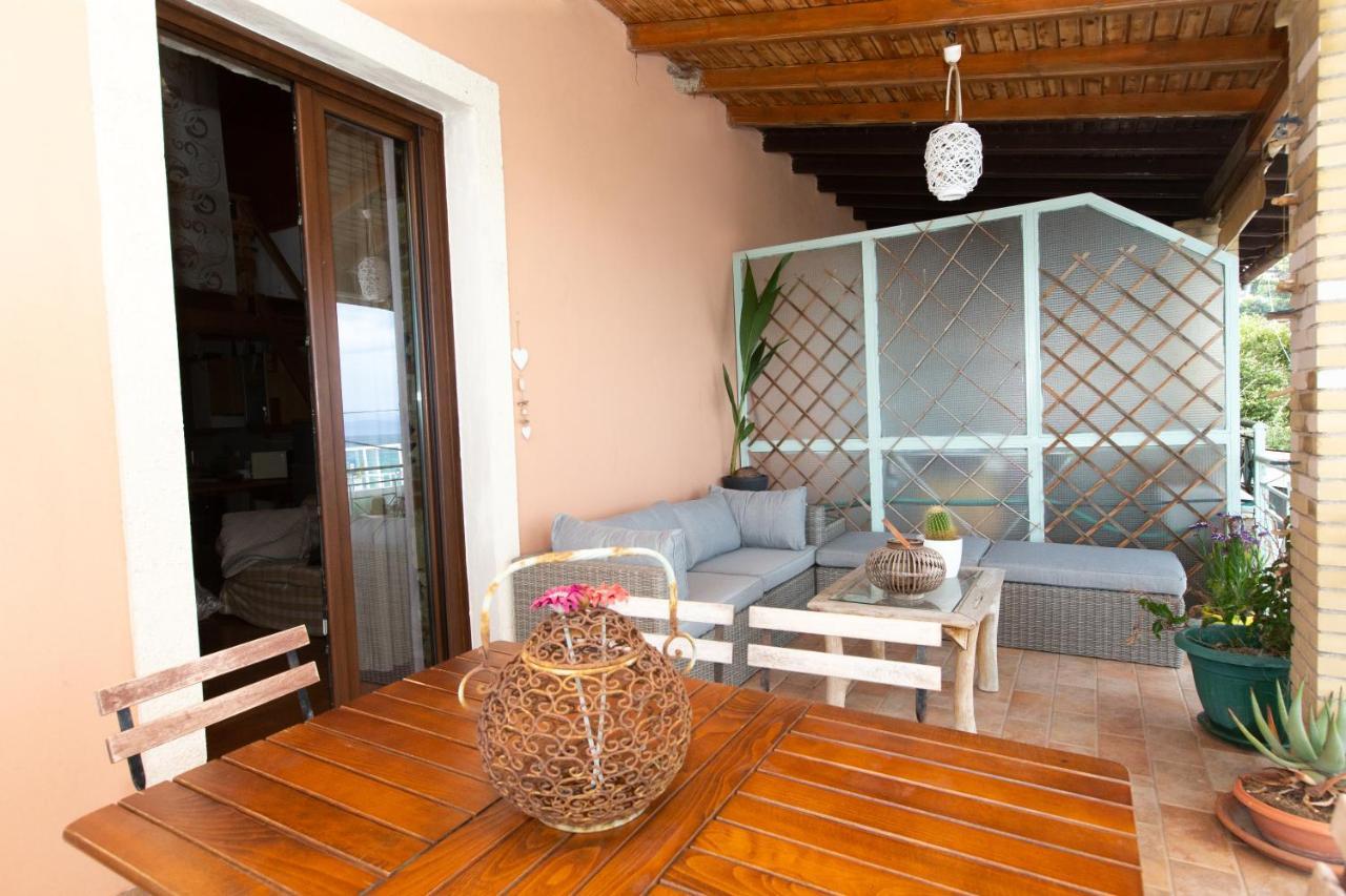 Seaview Stone Apartment In Ipsos Beach 외부 사진