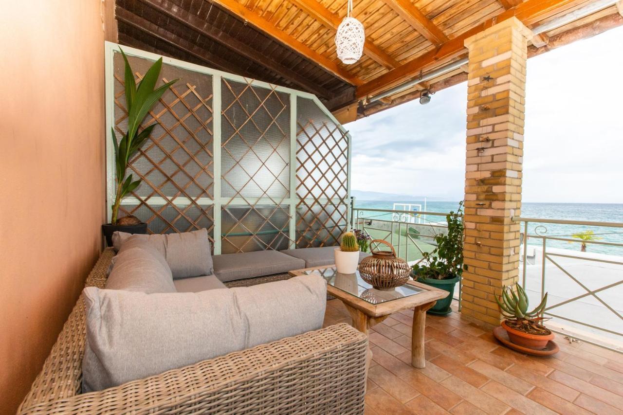 Seaview Stone Apartment In Ipsos Beach 외부 사진
